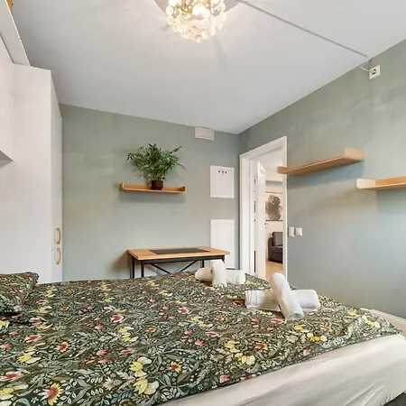 Waterfront By Opera & Munch *