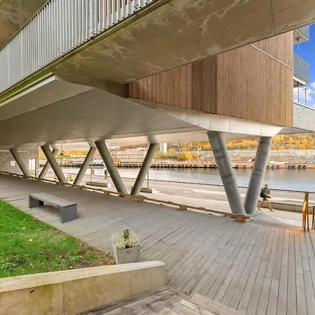 Waterfront By Opera & Munch Apartman *